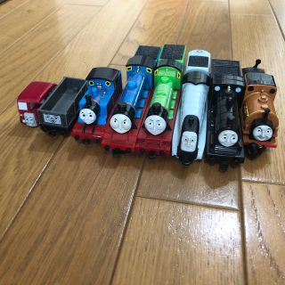 トーマスおもちゃ8体(電車のおもちゃ/車)