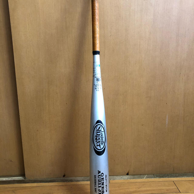 Louisville Slugger(ルイスビルスラッガー)の野球　中学硬式バット　ルイスビルスラッガー スポーツ/アウトドアの野球(バット)の商品写真