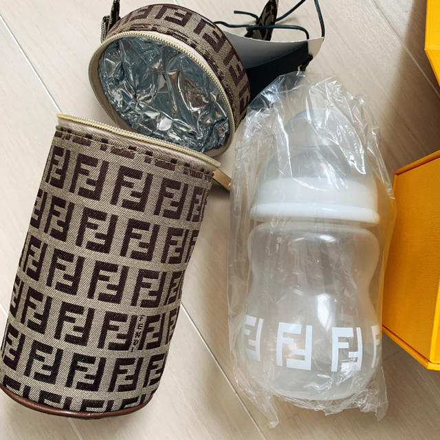 FENDI(フェンディ)のFENDI 哺乳瓶 キッズ/ベビー/マタニティの授乳/お食事用品(哺乳ビン)の商品写真