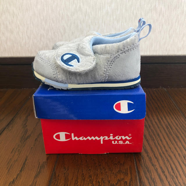 Champion(チャンピオン)の【値下げ】子供用　スニーカー　champion  13.5cm キッズ/ベビー/マタニティのベビー靴/シューズ(~14cm)(スニーカー)の商品写真