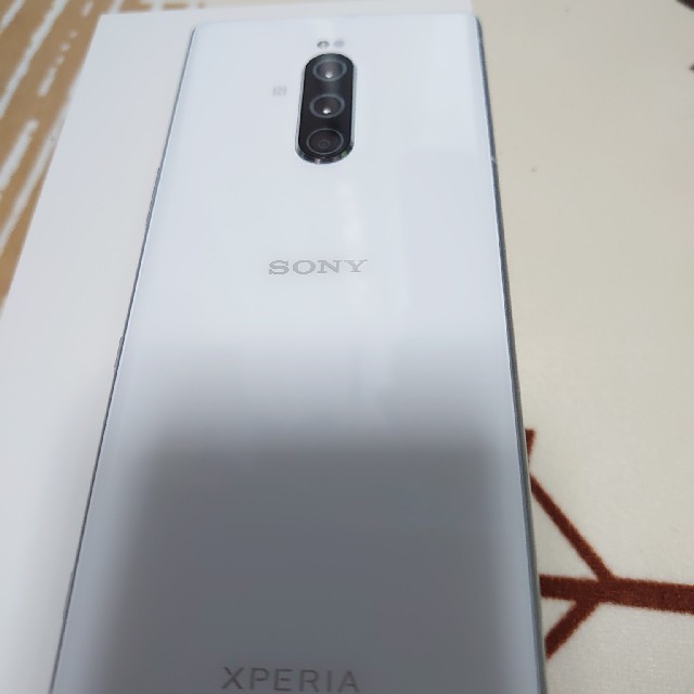 Xperia 1 White 海外版J9110-
