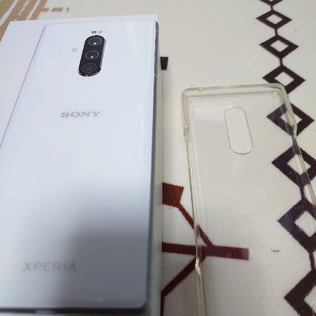 Xperia 1 White 海外版J9110-