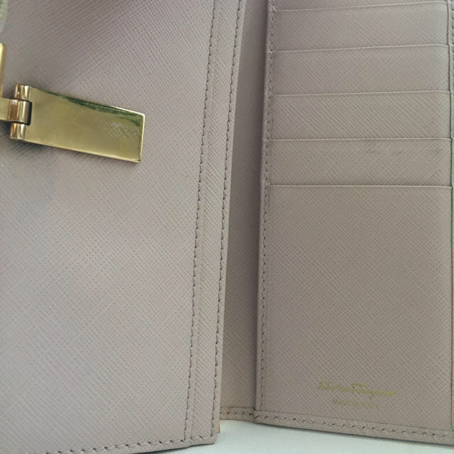 Ferragamo(フェラガモ)のフェラガモの財布です。 レディースのファッション小物(財布)の商品写真