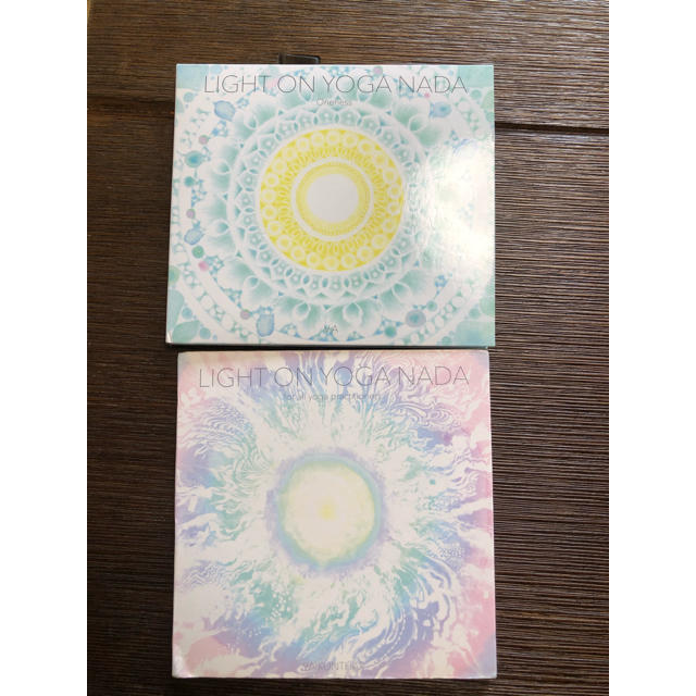 ヨガCD 2枚　LIHT ON YOGA NANDA エンタメ/ホビーのCD(ヒーリング/ニューエイジ)の商品写真