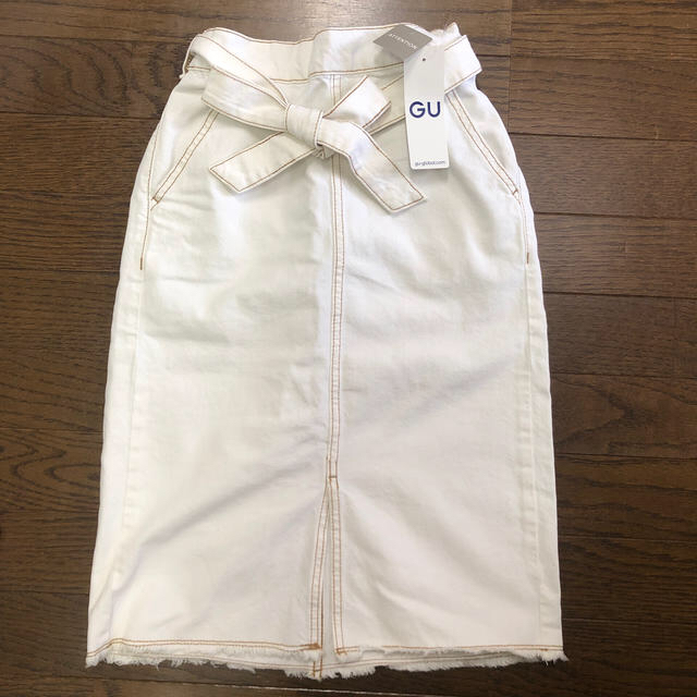 GU(ジーユー)のキッズ　女の子　150㎝　Tシャツ　スカート　新品 キッズ/ベビー/マタニティのキッズ服女の子用(90cm~)(その他)の商品写真