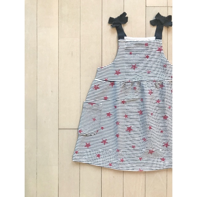 ZARA KIDS(ザラキッズ)のZARA baby スター&ボーダー 肩リボンワンピース(3-4Y) キッズ/ベビー/マタニティのキッズ服女の子用(90cm~)(ワンピース)の商品写真