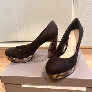 チャールズアンドキース(Charles and Keith)のCHARLES&KEITH  パンプス　ブラック✖️パイソン(ハイヒール/パンプス)