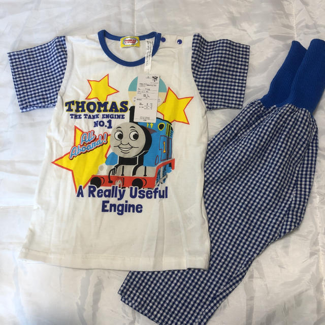 美品　訳あり　トーマスパジャマ　95 キッズ/ベビー/マタニティのキッズ服男の子用(90cm~)(パジャマ)の商品写真