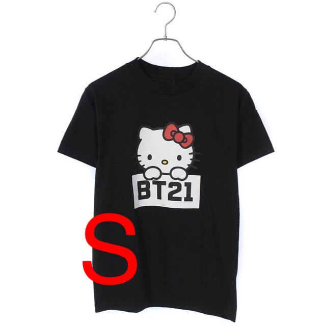 サンリオ(サンリオ)のBT21✖️サンリオコラボTシャツ LINE キティ ビーティーニジュウイチ　 エンタメ/ホビーのタレントグッズ(ミュージシャン)の商品写真