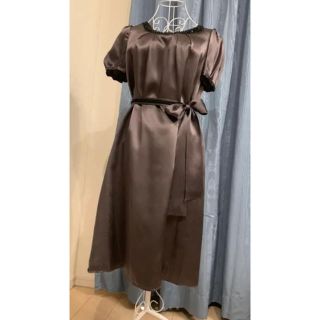 アナイ(ANAYI)のANAYI 100%シルクワンピース      サイズ38 極美品(ひざ丈ワンピース)