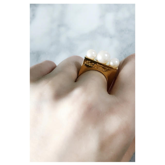 eimy istoire(エイミーイストワール)の新品　パール3連　ring レディースのアクセサリー(リング(指輪))の商品写真