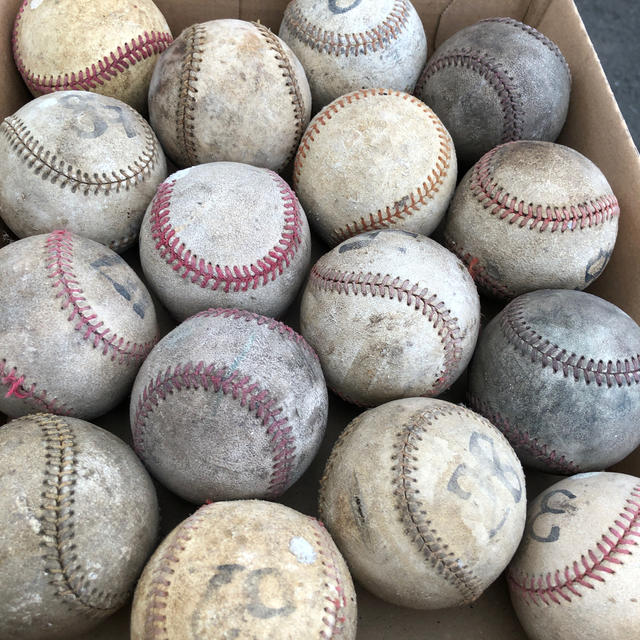 硬式野ボール　中古品16個 スポーツ/アウトドアの野球(ボール)の商品写真