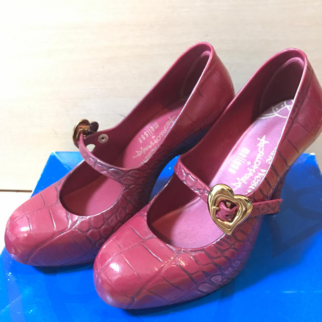 Vivienne Westwood(ヴィヴィアンウエストウッド)のメリッサ クロコ型押しパンプス♡ レディースの靴/シューズ(ハイヒール/パンプス)の商品写真