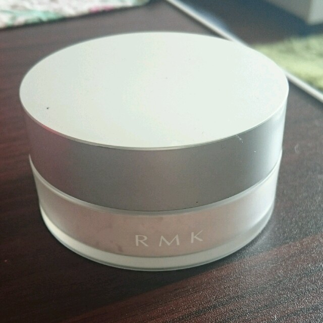 RMK(アールエムケー)のRMKおしろい コスメ/美容のベースメイク/化粧品(フェイスパウダー)の商品写真