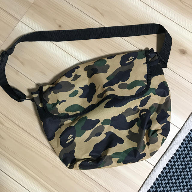 A BATHING APE(アベイシングエイプ)のAPEのカバン メンズのバッグ(ボディーバッグ)の商品写真