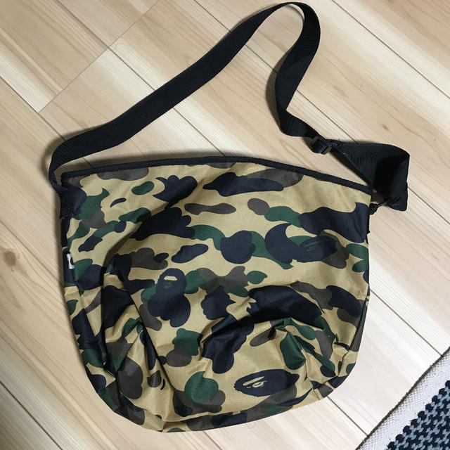 A BATHING APE(アベイシングエイプ)のAPEのカバン メンズのバッグ(ボディーバッグ)の商品写真