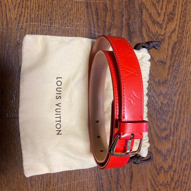 LOUIS VUITTON(ルイヴィトン)のヴェルニ　レディースベルト　収納袋付き レディースのファッション小物(ベルト)の商品写真