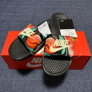 ナイキ(NIKE)の早い者勝ち🌺即完売 ボタニカル ハワイアン ナイキ べナッシ シャワーサンダル(サンダル)