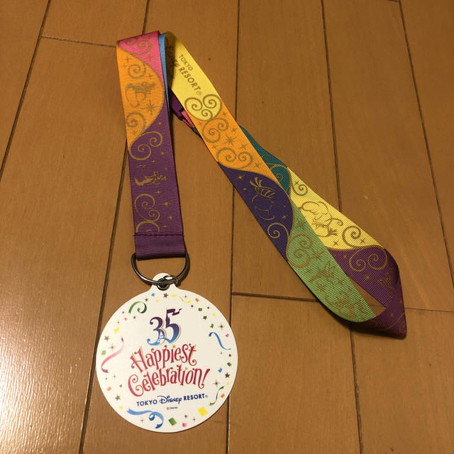 Disney ハピエストサプライズ メダルの通販 By ぴかぴかしょっぷ ディズニーならラクマ