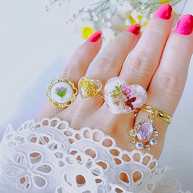 リング4点セット／花やぐハート💐ピンクドロップ ハンドメイドのアクセサリー(リング)の商品写真