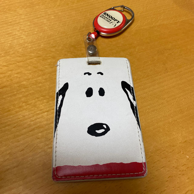 SNOOPY(スヌーピー)の定期入れ レディースのファッション小物(名刺入れ/定期入れ)の商品写真