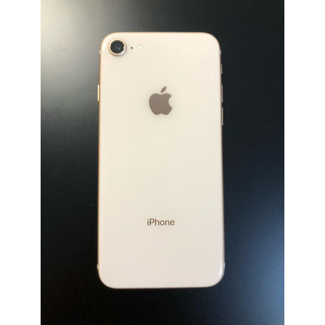 Apple(アップル)のiPhone 8 海外版 64gb 美品 スマホ/家電/カメラのスマートフォン/携帯電話(スマートフォン本体)の商品写真