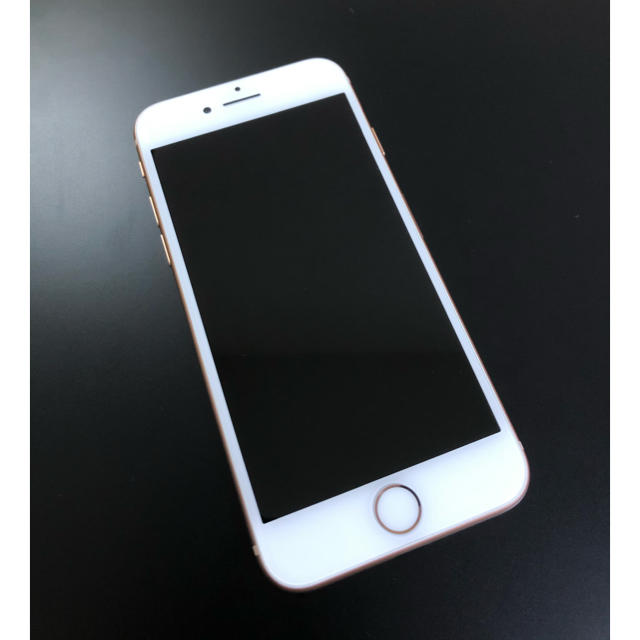 Apple(アップル)のiPhone 8 海外版 64gb 美品 スマホ/家電/カメラのスマートフォン/携帯電話(スマートフォン本体)の商品写真