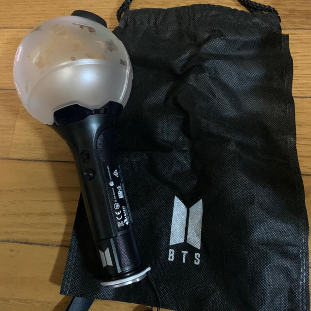 BTS official light stick ver.3 アミボム3 エンタメ/ホビーの声優グッズ(ペンライト)の商品写真