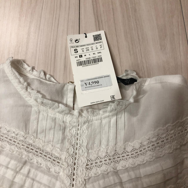 ZARA(ザラ)のZARA レディースのトップス(カットソー(半袖/袖なし))の商品写真