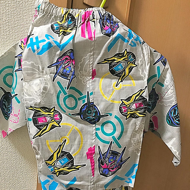 仮面ライダージオウ 甚平 パジャマ 120cm キッズ/ベビー/マタニティのキッズ服男の子用(90cm~)(甚平/浴衣)の商品写真