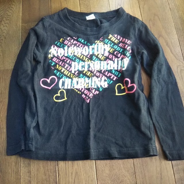 ハート★ブラックロングTシャツ 蛍光色ピンクイエローブルー黒 キッズ/ベビー/マタニティのキッズ服女の子用(90cm~)(Tシャツ/カットソー)の商品写真