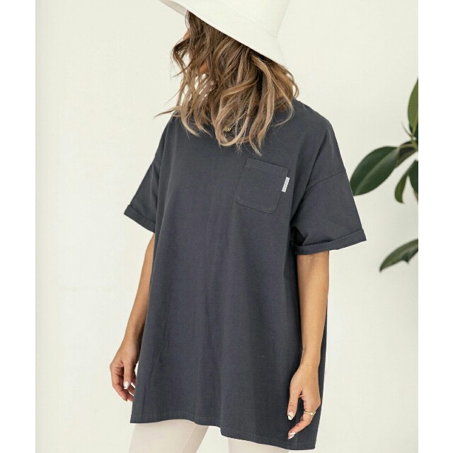 ALEXIA STAM(アリシアスタン)の【新品】ALEXIASTAM BackMessageTee 半袖ロゴTシャツ レディースのトップス(Tシャツ(半袖/袖なし))の商品写真