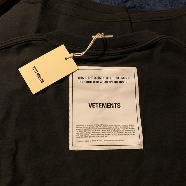 トムフォードVetements Inside out Tシャツ バレンシアガヴェトモン