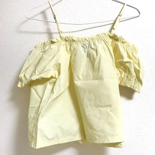 フォーエバートゥエンティーワン(FOREVER 21)の【新品】オフショルトップス イエロー(シャツ/ブラウス(半袖/袖なし))