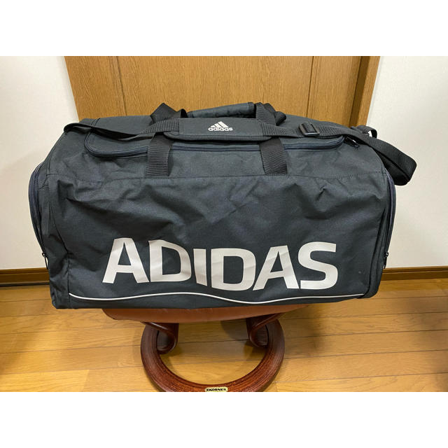 adidas(アディダス)のadidas ボストンバック　Lサイズ新品 メンズのバッグ(ボストンバッグ)の商品写真