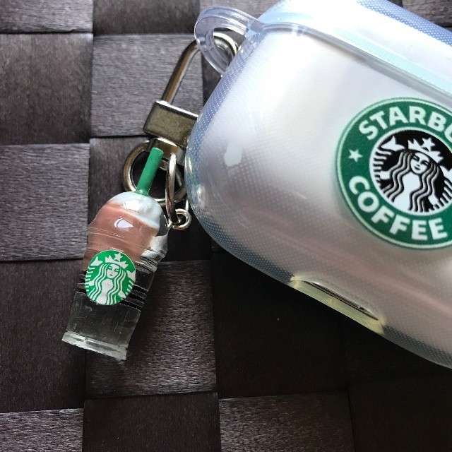 Starbucks Coffee(スターバックスコーヒー)のAirpodsPro スターバックス Airpods Pro スタバ 再入荷 スマホ/家電/カメラのオーディオ機器(ヘッドフォン/イヤフォン)の商品写真