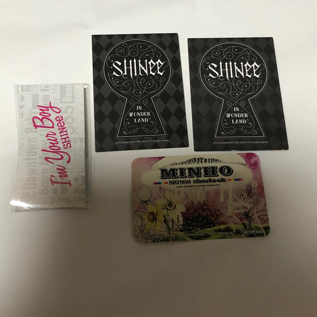 SHINee(シャイニー)のSHINee ミノ　ミンホ　グッズ　6点セット　トレカ　バッジ　タオル　 エンタメ/ホビーのCD(K-POP/アジア)の商品写真