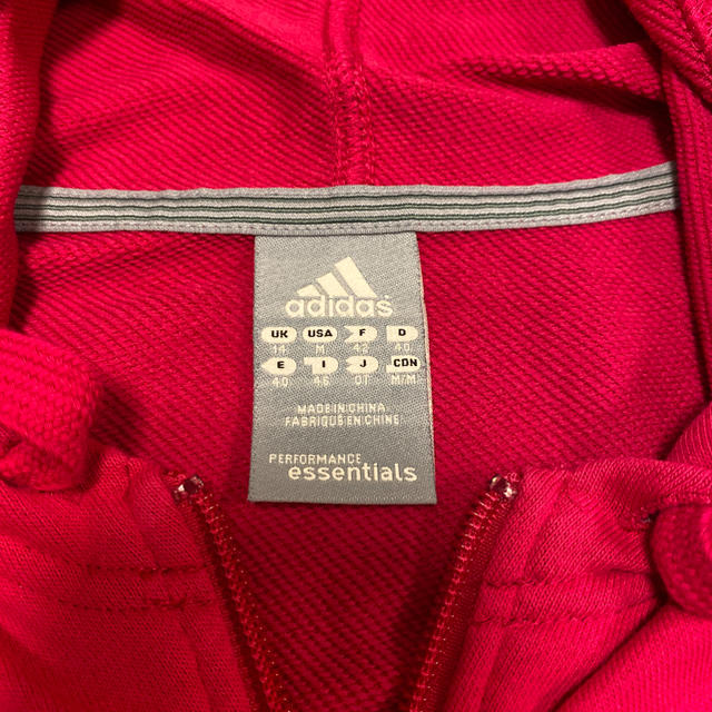 adidas(アディダス)のアディダス　パーカー レディースのトップス(パーカー)の商品写真