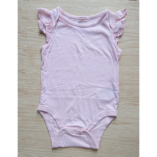 babyGAP(ベビーギャップ)のbabyGAP ロンパース フリル ピンク 12m-18m キッズ/ベビー/マタニティのベビー服(~85cm)(ロンパース)の商品写真