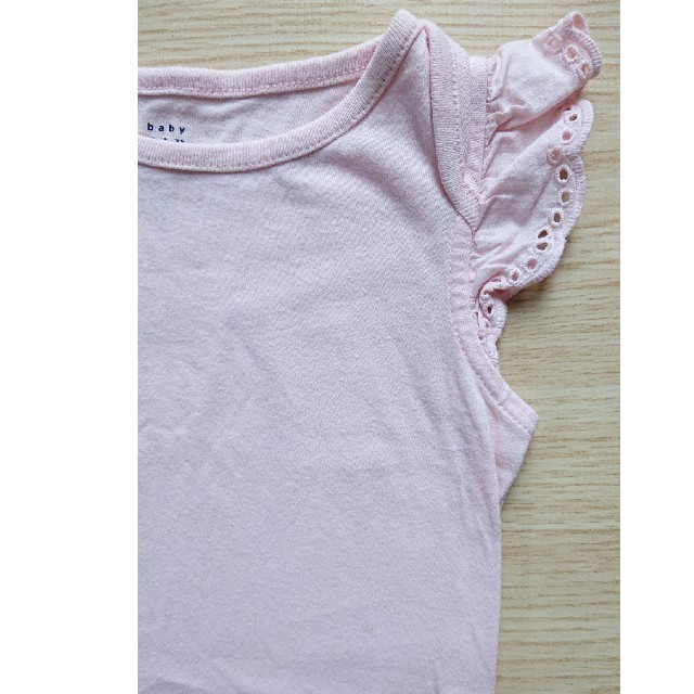 babyGAP(ベビーギャップ)のbabyGAP ロンパース フリル ピンク 12m-18m キッズ/ベビー/マタニティのベビー服(~85cm)(ロンパース)の商品写真