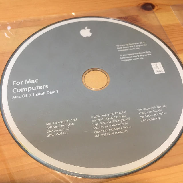 Apple(アップル)のOS10.4.8 インストールディスク Mac OS X Install DVD スマホ/家電/カメラのPC/タブレット(PC周辺機器)の商品写真
