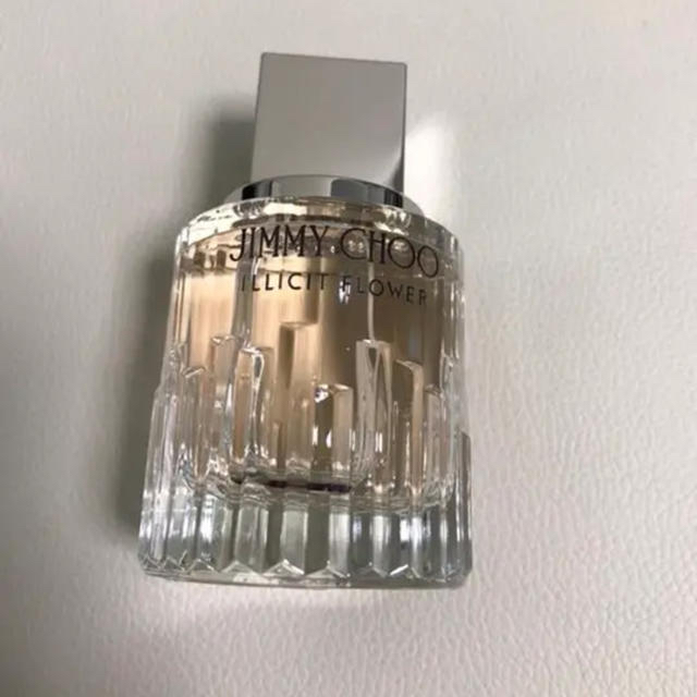 JIMMY CHOO(ジミーチュウ)のJIMMY CHOO ILLICIT FLOWER 香水 コスメ/美容の香水(香水(女性用))の商品写真