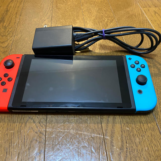 Nintendo Switch - 任天堂Switch本体＋充電器の通販 by masae0220's shop｜ニンテンドースイッチならラクマ