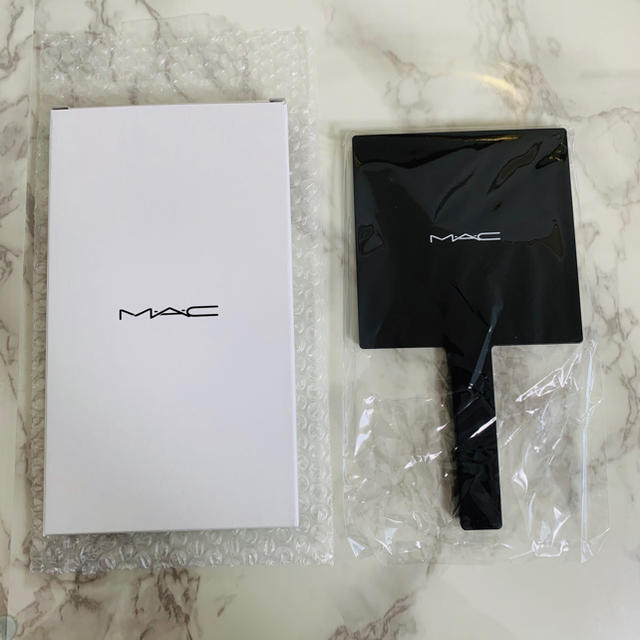 MAC(マック)のMAC マック ノベルティー ミラー 手鏡 新品 未使用 非売品 レディースのファッション小物(ミラー)の商品写真