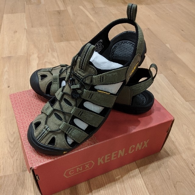 新品未使用　KEEN クリアウォーター　cnx 27.5cm