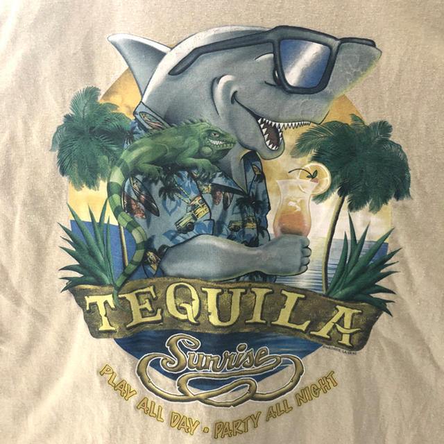 【USA輸入】特価！プリント Tシャツ サメ メキシコ テキーラ メンズのトップス(Tシャツ/カットソー(半袖/袖なし))の商品写真