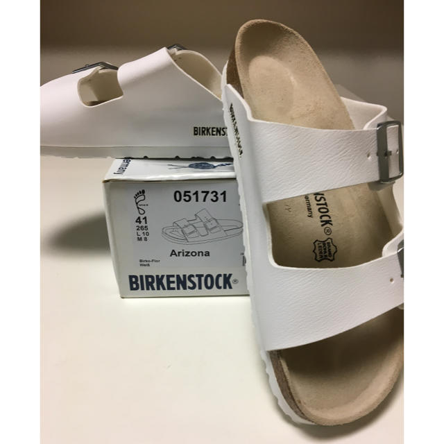 BIRKENSTOCK(ビルケンシュトック)の【hana様 専用】BIRKENSTOCK アリゾナ ホワイト 41 メンズの靴/シューズ(サンダル)の商品写真