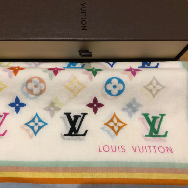 LOUIS VUITTON(ルイヴィトン)の【ルイヴィトン】マルチカラー　バンダナ レディースのファッション小物(バンダナ/スカーフ)の商品写真