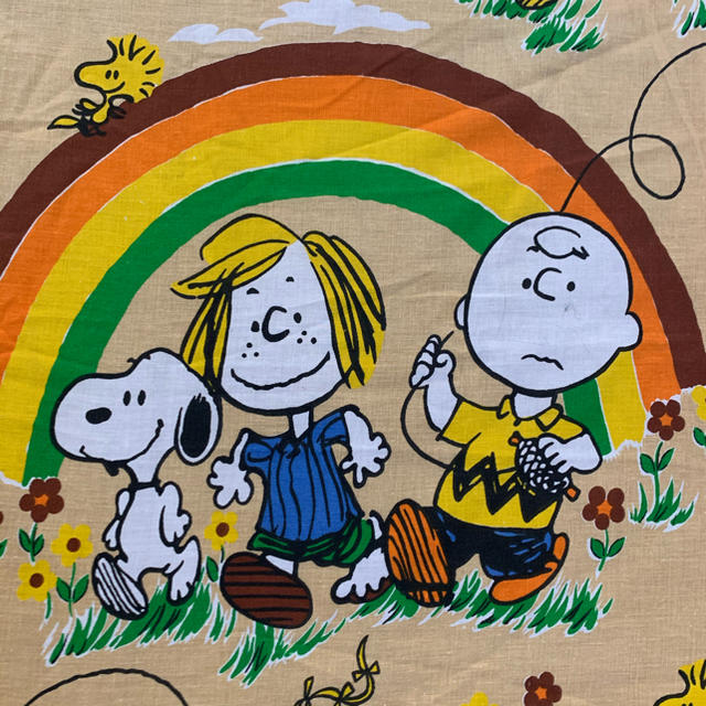 PEANUTS(ピーナッツ)のスヌーピー  ビンテージ　フラットシーツ　生地489 ハンドメイドの素材/材料(生地/糸)の商品写真