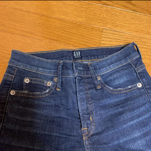 GAP(ギャップ)のGAP スキニーデニム　ジーンズ レディースのパンツ(デニム/ジーンズ)の商品写真